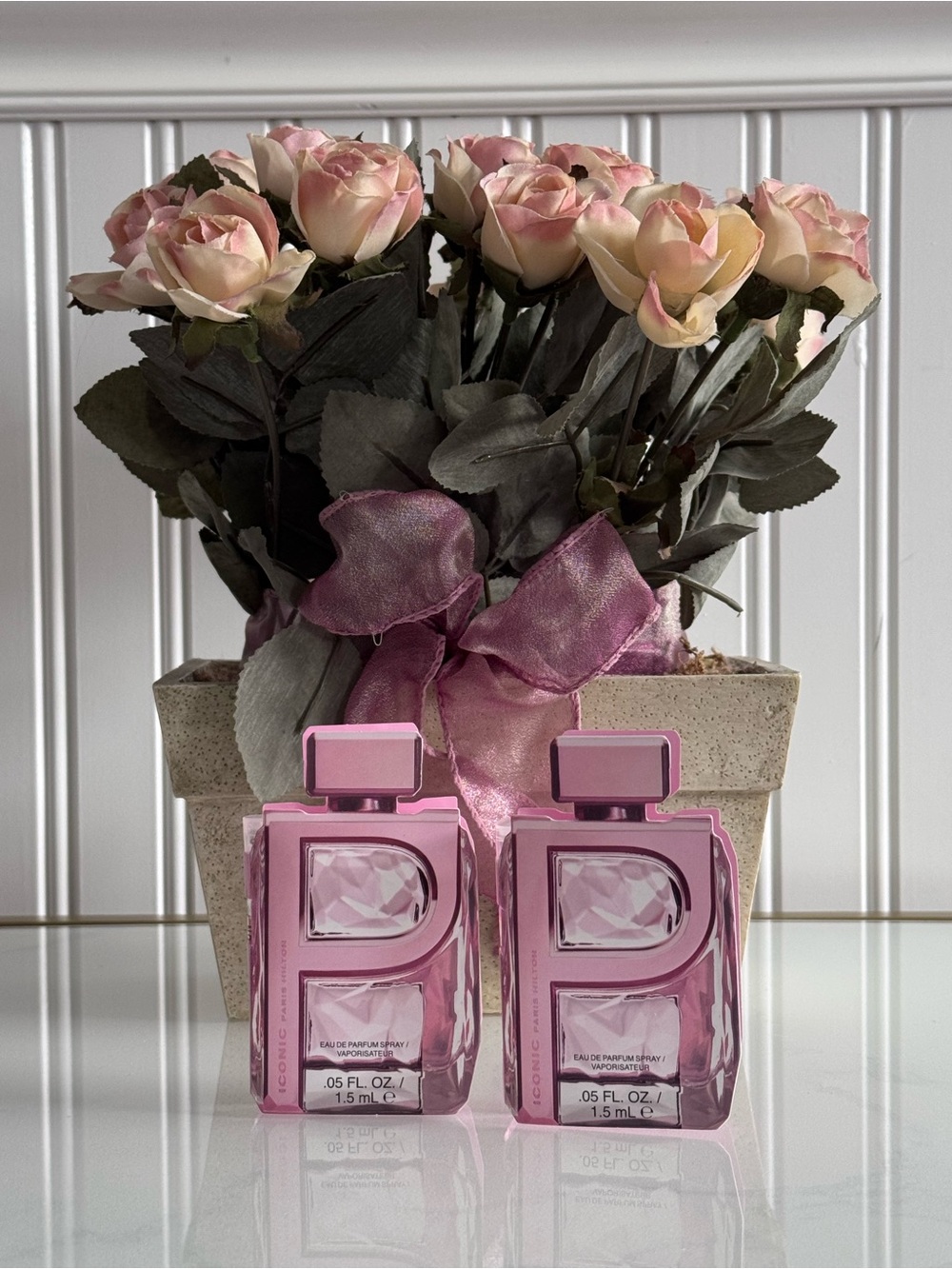 Paris Hilton Iconic Mini Perfume Spray — Light Pink Bottle